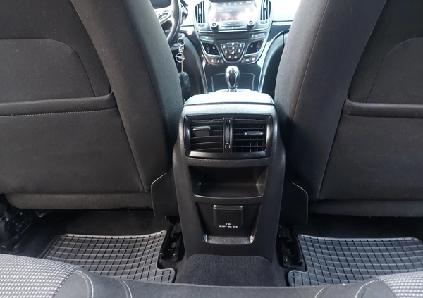 Opel Insignia cena 42900 przebieg: 92000, rok produkcji 2016 z Kwidzyn małe 326
